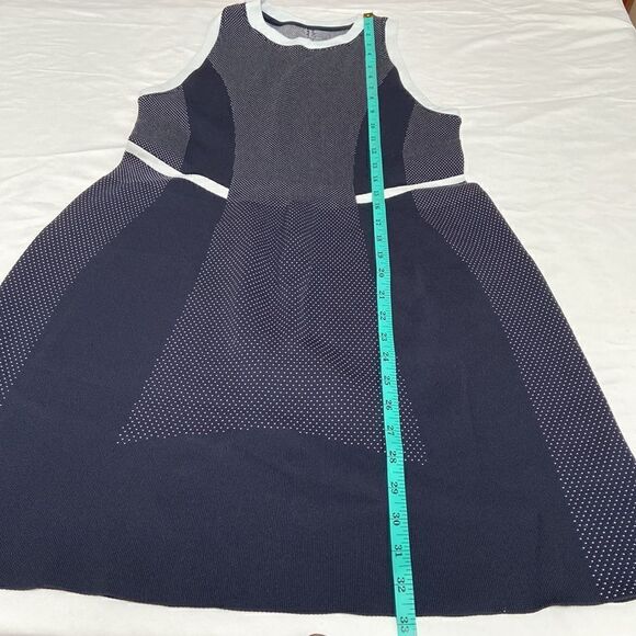 Sweaty Betty Interval Gym Tennis Seamless Dress Medium Navy Blue - Picture 9 of 14